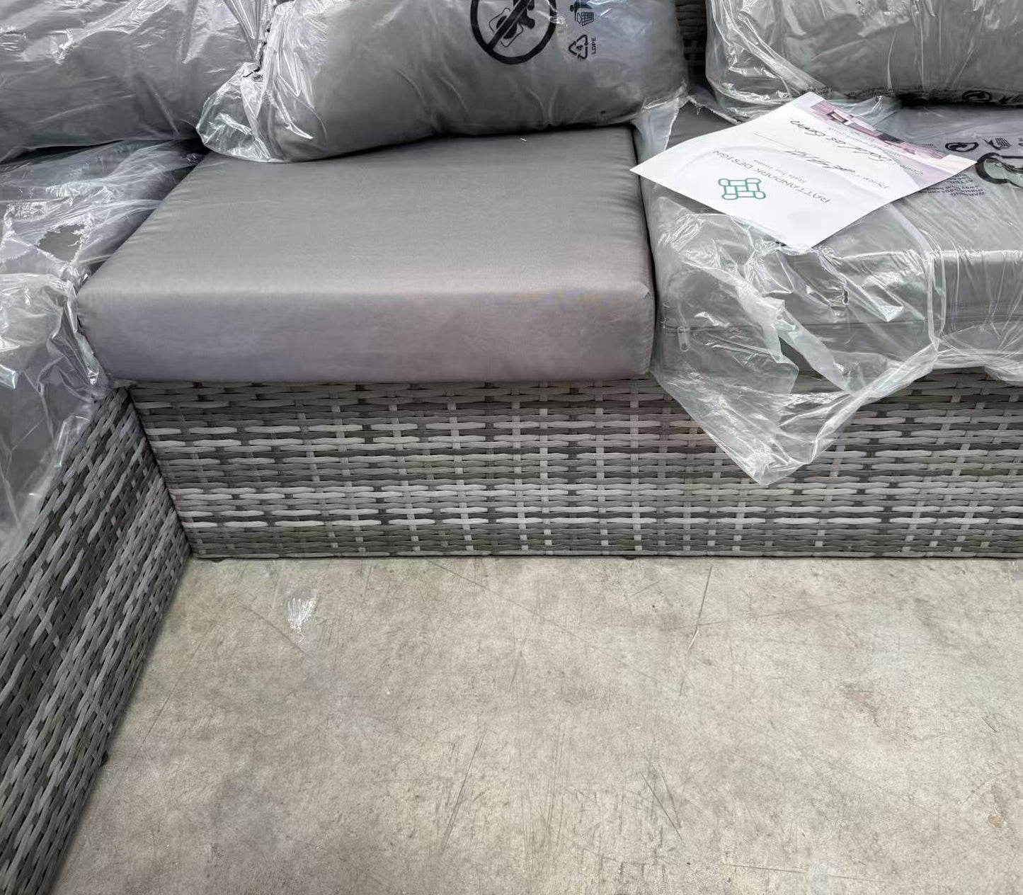 FB | Modern Range Lille Compact Corner Sofa with Dining Table in Grey Rattan