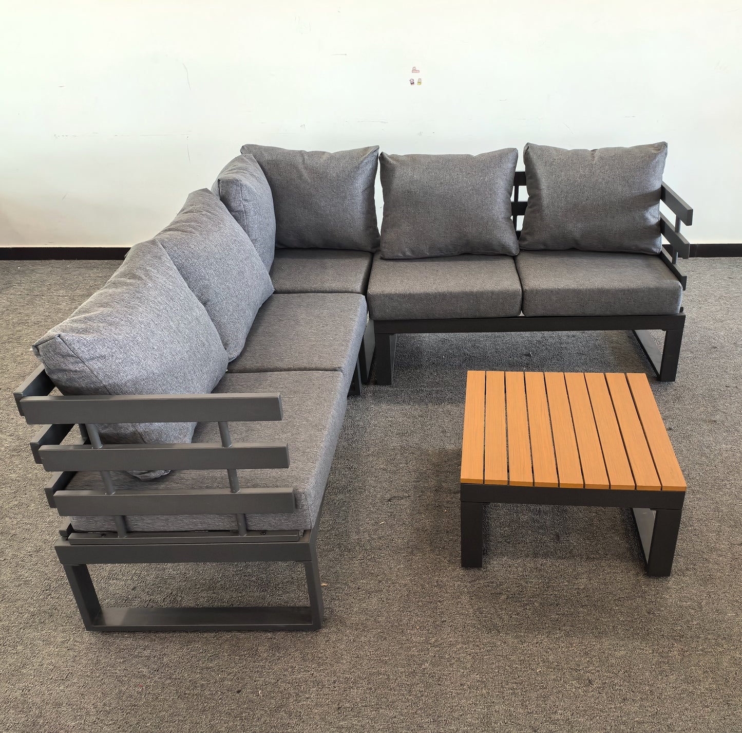 #AL-22 Floor Sample Clearance Sale-Aluminium Corner Sofa Set with CoffeeTable