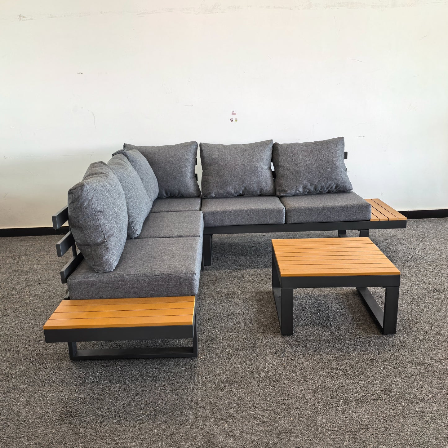 #AL-21 Floor Sample Clearance Sale-Aluminium Corner Sofa Set with CoffeeTable