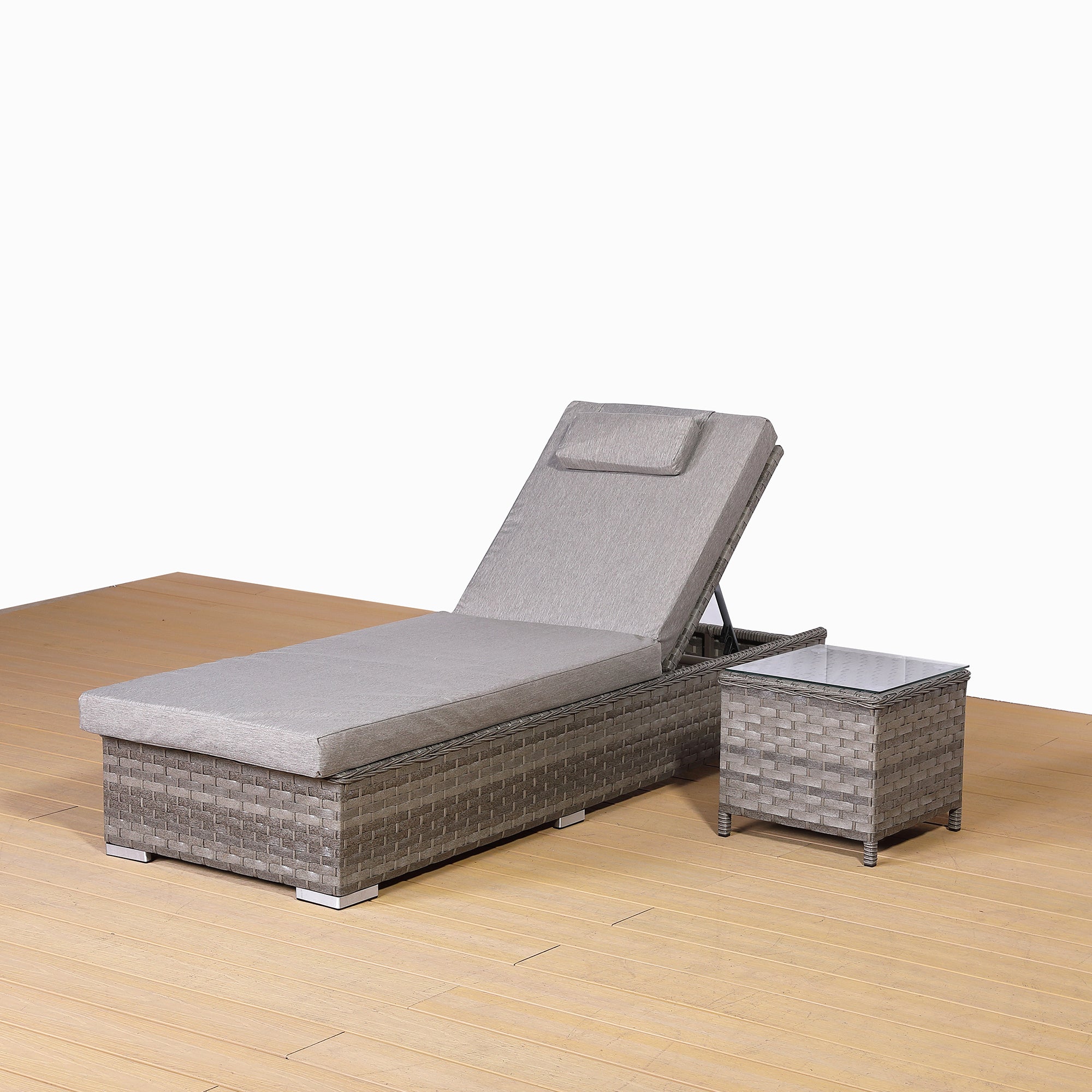 Winchester sun store lounger set