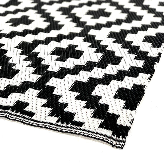 Trend Outdoor Rug in Black & White